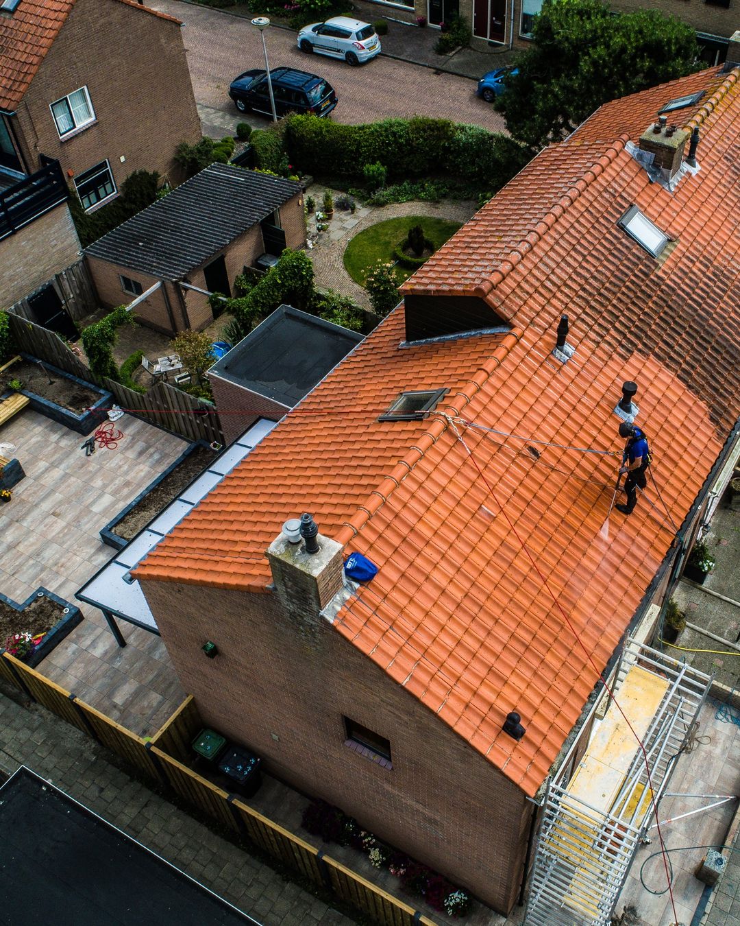 Dakreiniging en Dakonderhoud door HydroGroep