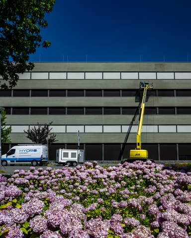 Overzicht schoolgebouw Driestar Wartburg voor reiniging in Rotterdam door Hydro Groep