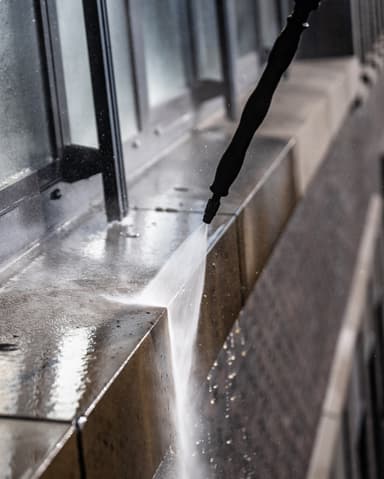 Betonreiniging en Oppervlakteherstel – HydroGroep