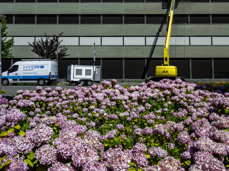 Overzicht schoolgebouw Driestar Wartburg voor reiniging in Rotterdam door Hydro Groep